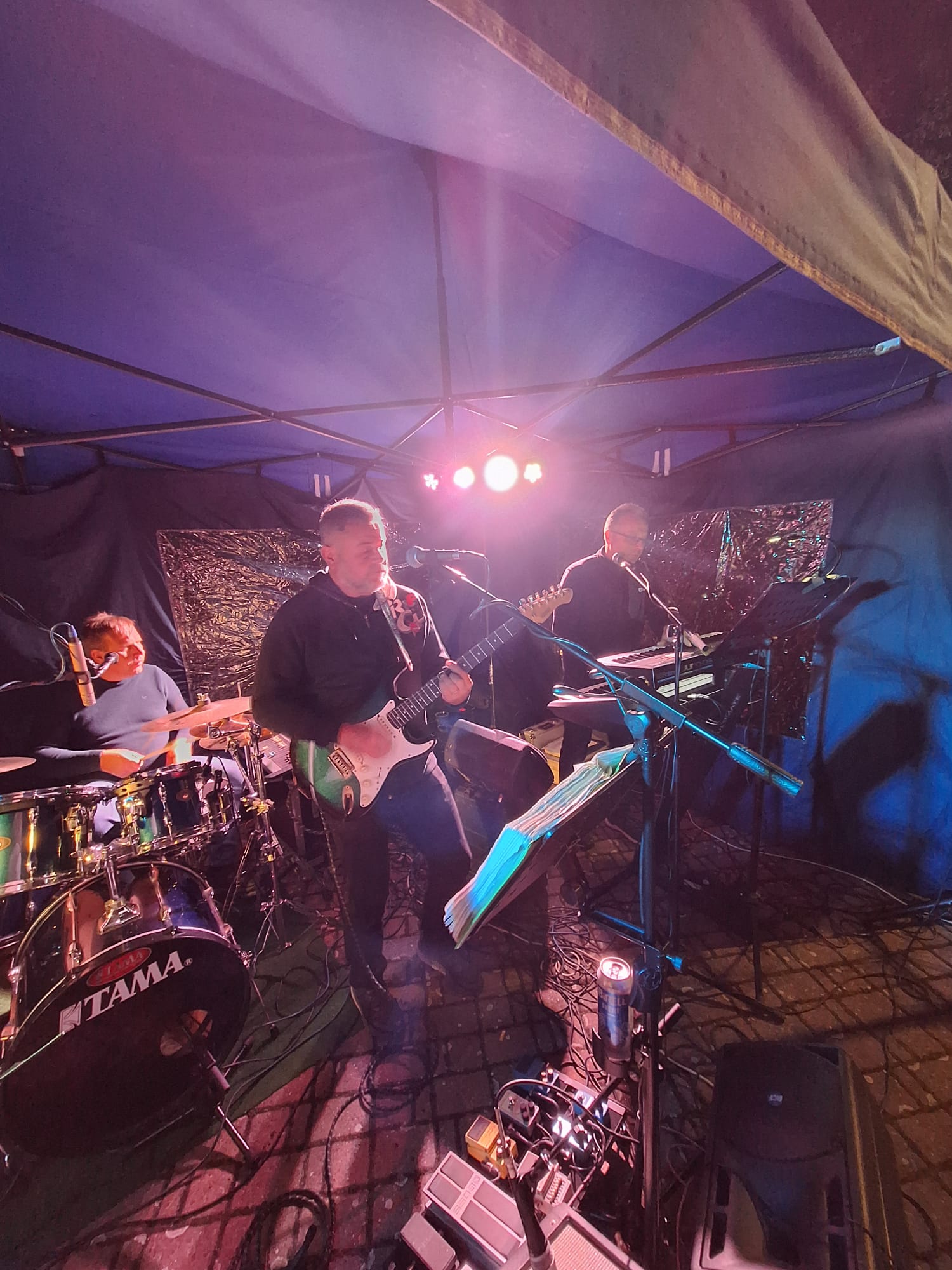 768d70f3-bc33-47d2-a667-44e41892514a